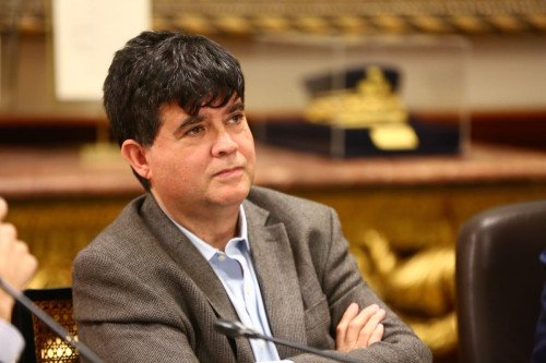 Alfredo Bullard publica en Perú 21 un artículo de opinión titulado "Estoy avergonzado de mi país"