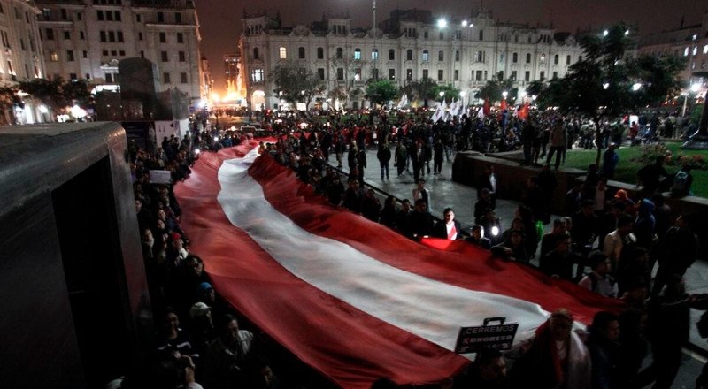 La disolución fáctica no existe constitucionalnente